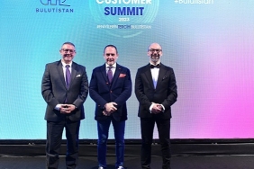 bulutistan-customer-summit-2023-turkiyenin-bilisim-sektorunu-bir-araya-getirdi.jpg
