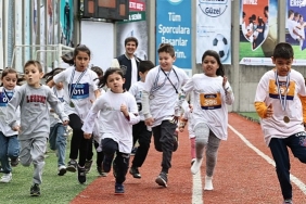 cocuklar-cocuk-maratonunda-doyasiya-eglendi.jpg