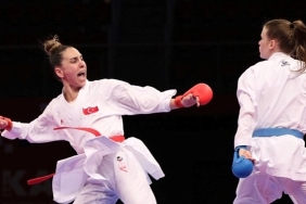 kagitsporlu-gulsen-akdeniz-karate-sampiyonu-oldu.jpg