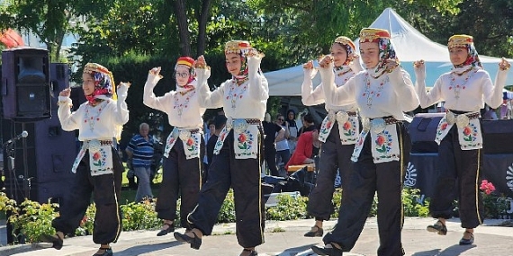 13. Bahar Şenliği Kavaklı Sahili Amfi'de başladı