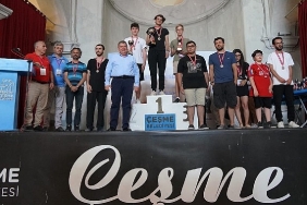 9-cesme-uluslararasi-acik-satranc-turnuvasinda-coskulu-final.jpg
