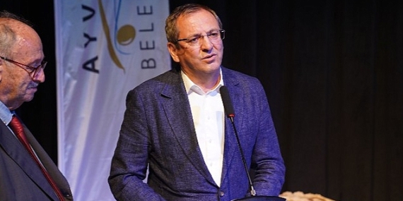 Ayvalık Belediye Tiyatrosu'na İki Ödül Daha Geldi…