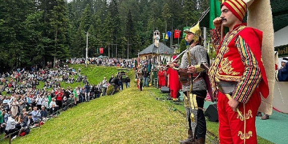 Başkan Pekyatırmacı Bosna Hersek'te Ayvaz Dede Şenlikleri'ne katıldı