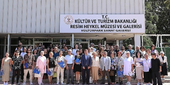 DEÜ'lü mezunların bitirme projeleri sergiye dönüştü