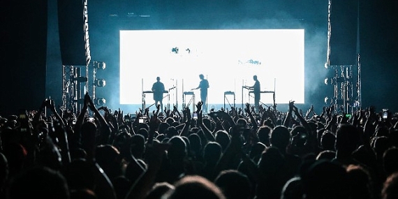 Elektronik Müziğin Efsane Grubu Moderat, PSM Loves Summer By %100 Müzik Kapsamında Müzikseverlerle Buluştu!