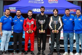 izmirli-h2k-racing-team-korfezden-3-kupayla-dondu.jpg