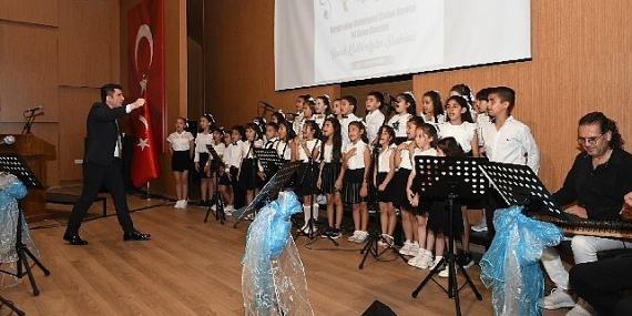 Karabağlar Belediyesi Çocuk Korosu'ndan ilk konser