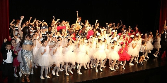 Küçük yetenekler ayakta alkışlandı