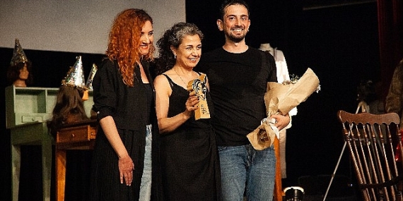 Nilüfer Kent Tiyatrosu Kıbrıs'ta alkışları topladı