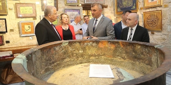 Örcün Ali Vasfi İzmidî Hüsn-i Hat Müzesi'nde muhteşem sergi