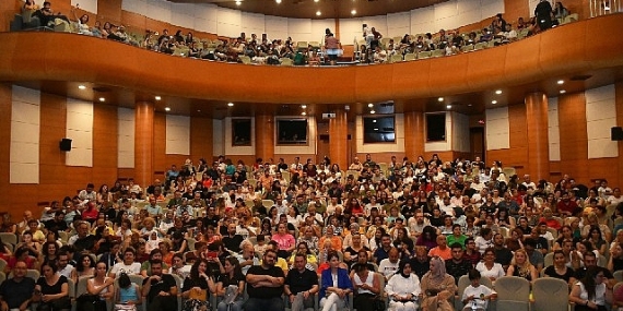 Yenişehir Belediyesi Mersinlileri sanatla buluşturuyor