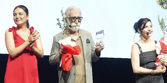 2. Gemlik film festivali'nin açılışını Cezmi Baskın ve Gonca Vuslateri yaptı 