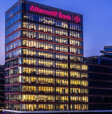 alternatif-bank-2023un-ikinci-ceyreginde-ekonomiye-57-milyar-tllik-destek-sagladi.jpg