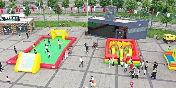 “Bizim Sokakta Şenlik Var”