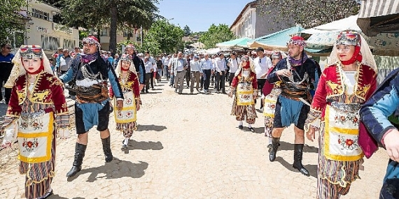 Efeler Yolu'yla İzmir'in kültürel değerleri birbirine bağlanıyor