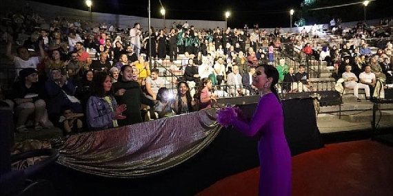 Halk Müziğinin Güçlü Sesi İnegöl'de Kulakların Pasını Sildi