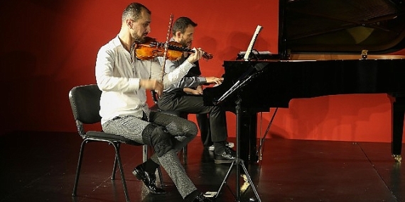 MEM'de Suna Kan anısına konser