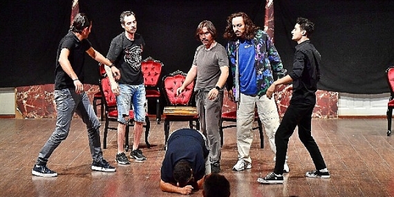 Yüzüncü yılında “Lozan" tiyatro sahnesinde