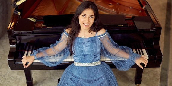 13 Yaşındaki Genç Piyanist ARYA SU GÜLENÇ'in Büyük Başarısı