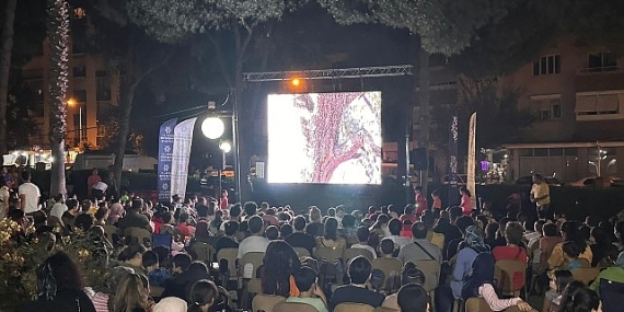 Aydın Büyükşehir Belediyesi'nden Nazilli'de Açı Hava Sineması