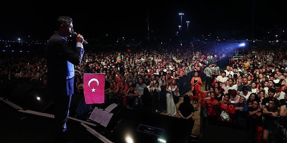 Büyük Zafer'in 101. Yaşı Aliağa'da Coşkuyla Kutlandı