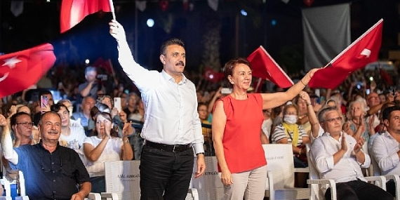 Dikili'de Zafer Bayramı Festival Coşkusuyla Kutlandı