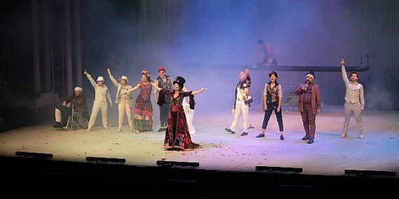 Harbiye Açık Hava'da 12. Gece rüzgarı esti