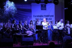 karabaglar-belediyesi-tsm-korosundan-renkli-konser.jpg