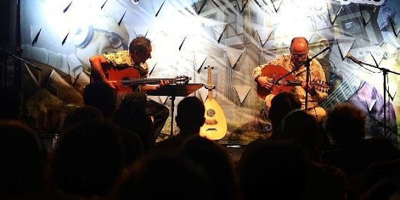 Konakta ud ve gitarın muhteşem ahengi