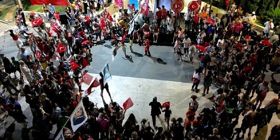 Narlıdere Büyük Zaferi coşkuyla kutladı