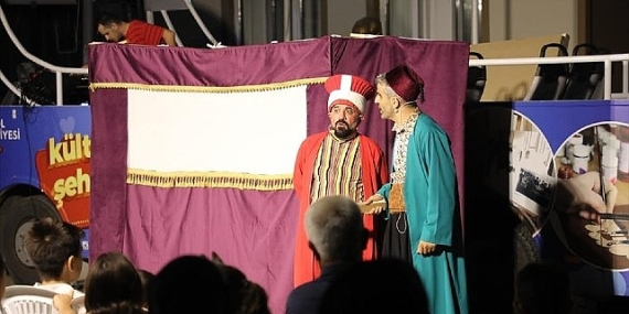 Ortaköy'de Kahkaha Dolu Gece