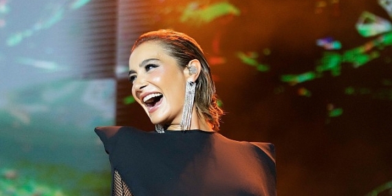 Sıla'dan İstanbul Festivali'ne Yakışan Final