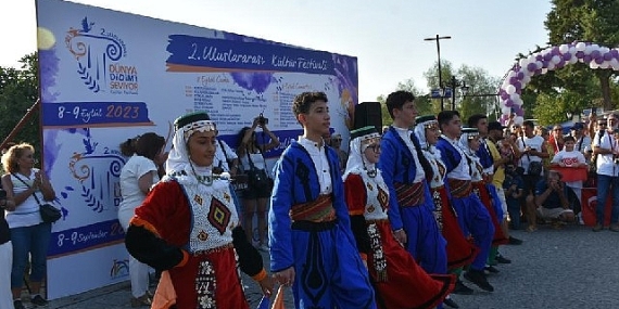 Dünya Didim'i Seviyor Festivali rengarenk görüntülere sahne oldu