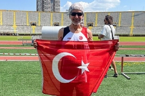 egeli-akademisyen-prof-dr-levent-ballice-32-balkan-masterler-atletizm-sampiyonasinda-ikinci-oldu.jpg