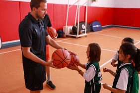 enerjisa-uretim-ve-guler-legacy-is-birliginde-cocuklara-ozel-geleneksel-basketbol-kampi-duzenlendi.jpg