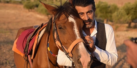 İddialı Komedi Filmi Hükümet bey 6 Ekim'de vizyona giriyor