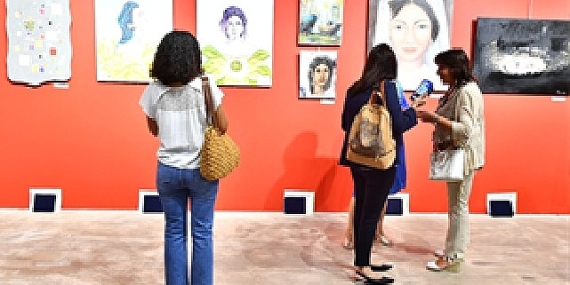 “İzmir'in Renkleri ve Sesleri" Bu Sergide