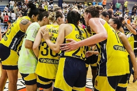 yemeksepeti-fenerbahce-alagoz-holding-kadin-basketbol-takimina-resmi-sponsor-oldu.jpg