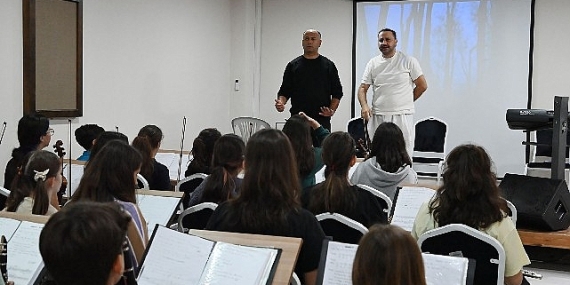 100 kişilik Kemer Belediyesi Cumhuriyet Orkestrası kutlamalara hazır