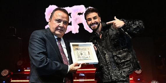 Alanya Cumhuriyetin 100. Yılını Büyükşehir'in Sefo konseri ile kutladı