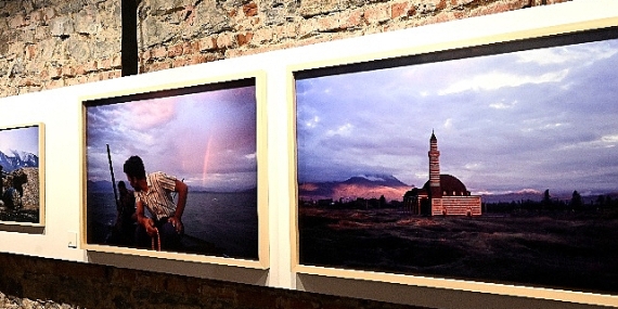 Ara Güler Arşivinden 'Renkli Anadolu' Sergisi Ziyarete Açıldı