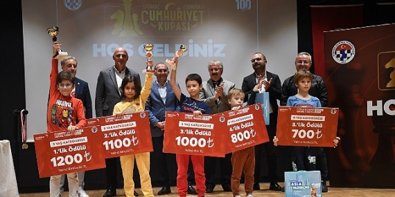 Beylikdüzü 29 Ekim Cumhuriyet Kupası Ödüllü Satranç Turnuvası