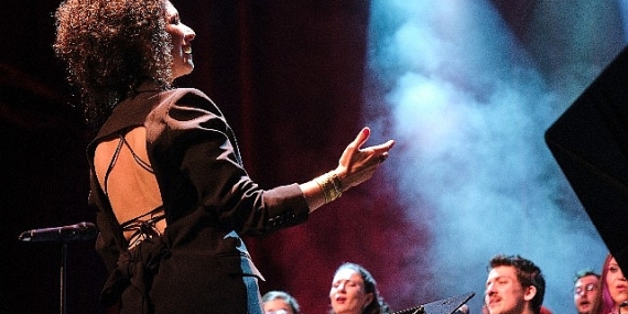 Chromas, Sezonun İlk Konseri için 12 Ekim'de Das Das Sahnesi'nde