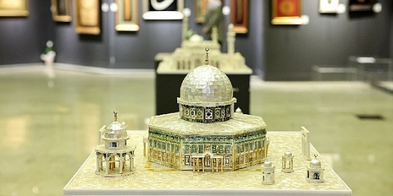 Kuveyt Türk'ten 'Gelenekten Gelenler' sedef-metal-ahşap naht oygu sergisi