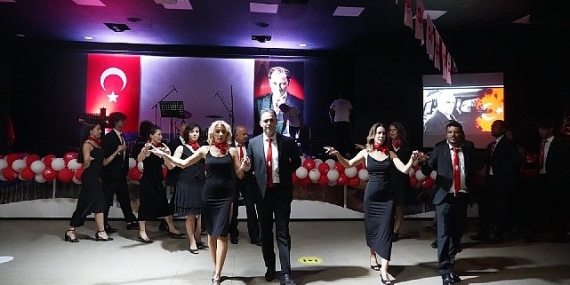 Milas'ta “Cumhuriyet Balosu" coşkusu