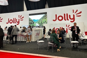 turkiyenin-onde-gelen-turizm-sirketi-jolly-antalya-turizm-fuarinda.jpg