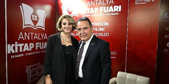 13. Antalya Kitap Fuarı'nda yazarlar okurlarıyla buluşuyor