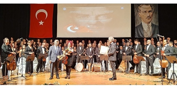 AKM'de “Cumhuriyetimizin 100 Yılı ve Atatürk Özel Konseri"