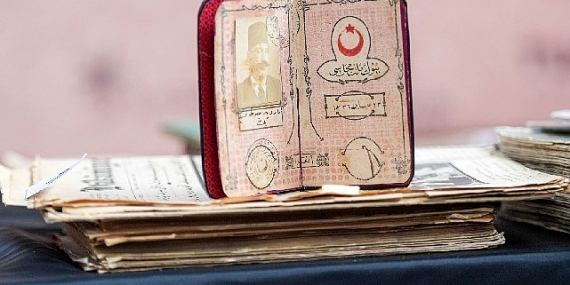 Atatürk'ün imzaladığı “Mebus Defteri" İzmir Büyükşehir Belediyesi arşivine kazandırıldı