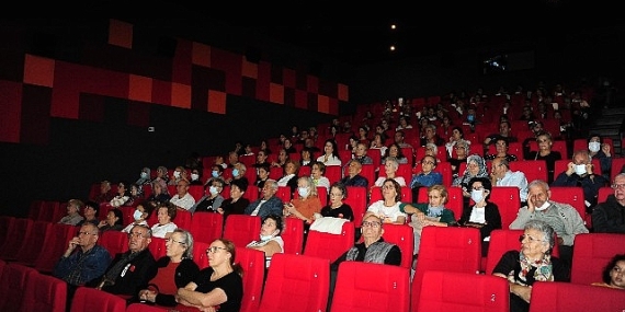 Balçovalı Gaziler Atatürk Filmine gitti